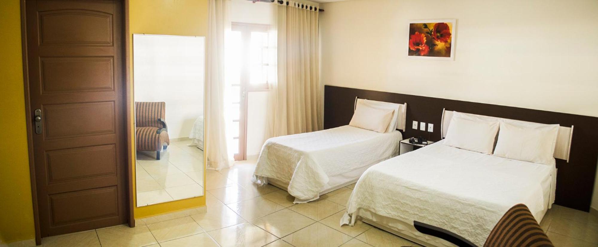 Bonito Plaza Hotel Buitenkant foto